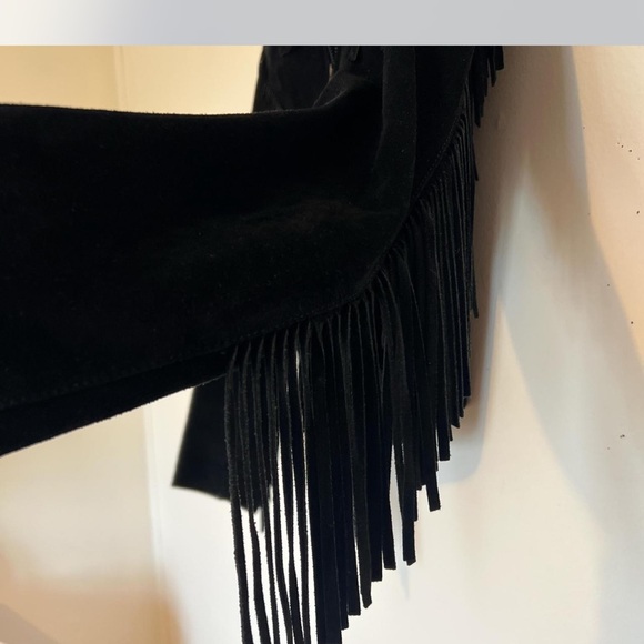 Wilsons Women's Suede Black Fringe Jacket - Picture 4 of 7